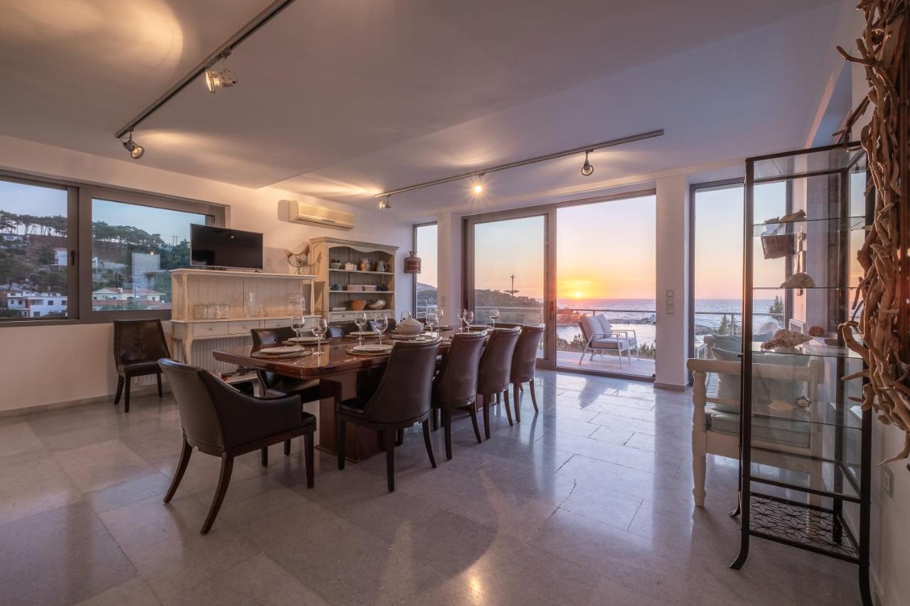 Icarus Luxury Beachfront Villa Gialiskari  Екстер'єр фото