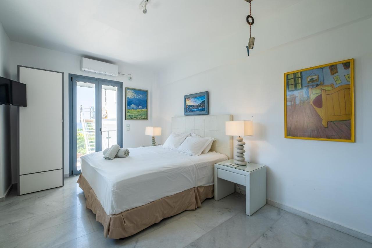 Icarus Luxury Beachfront Villa Gialiskari  Екстер'єр фото