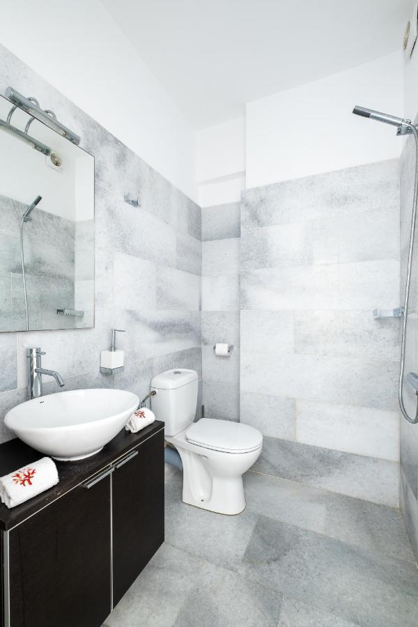 Icarus Luxury Beachfront Villa Gialiskari  Екстер'єр фото